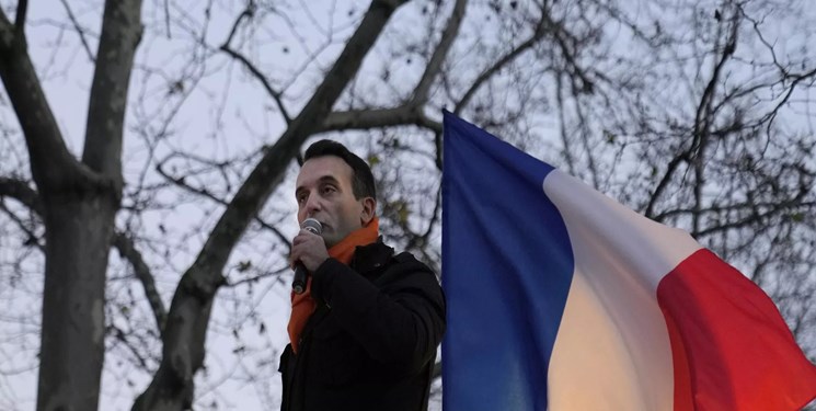 تظاهرات فرانسوی‌ها در مخالفت با تسلیح اوکراین