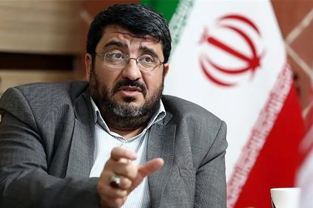 انتقاد فواد ایزدی از اینکه رسانه ها او را نزدیک به سعید جلیلی می خوانند؛ دوبار بیشتر جلیلی را ندیدم! انتقاد فواد ایزدی از اینکه رسانه ها او را نزدیک به سعید جلیلی می خوانند؛ دوبار بیشتر جلیلی را ندیدم!