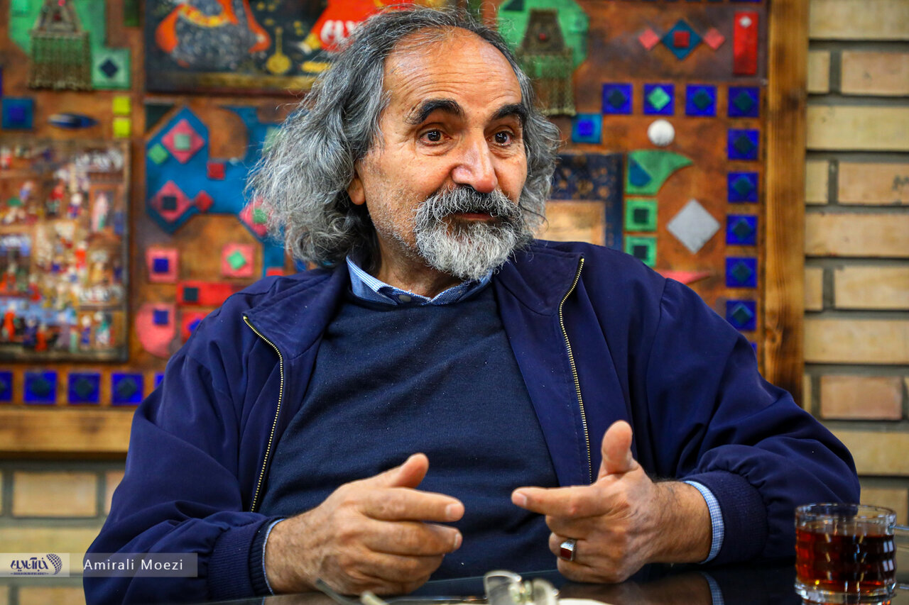 تقی آزادارمکی: طبقه متوسط آسیب‌دیده نمی‌تواند بحران‌ها را مدیریت کند